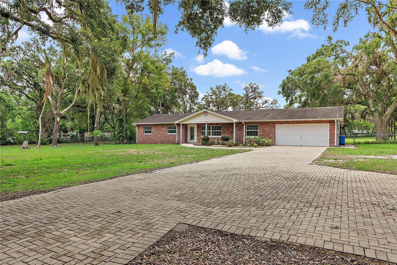 Tampa, FL 33610,11029 CLAY PIT RD