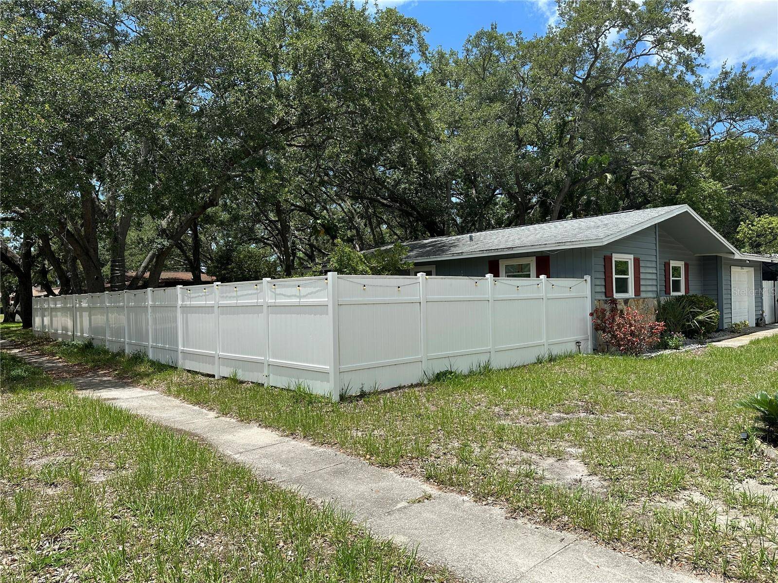 Clearwater, FL 33763,2056 RED CEDAR LN E