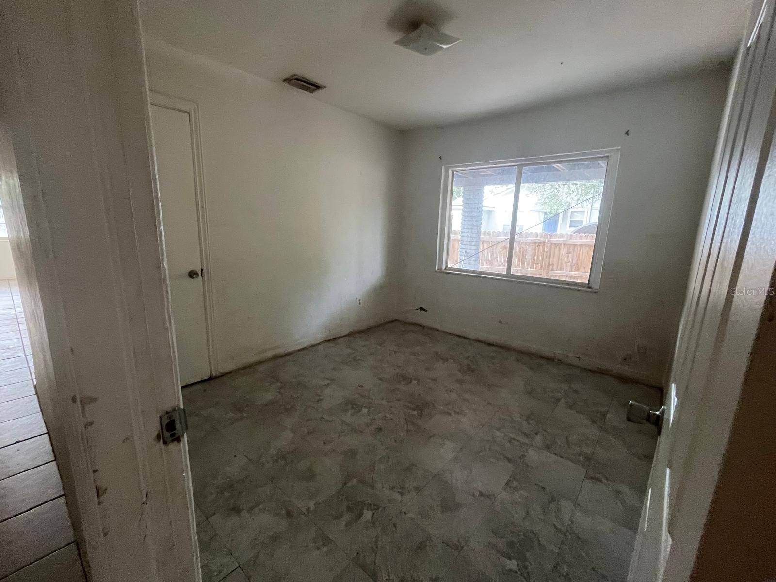 St Petersburg, FL 33705,2354 7TH ST S