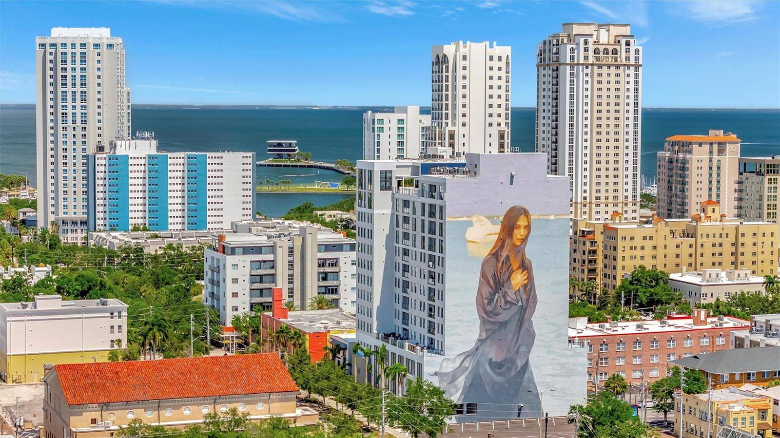 St Petersburg, FL 33701,226 5TH AVE N #605