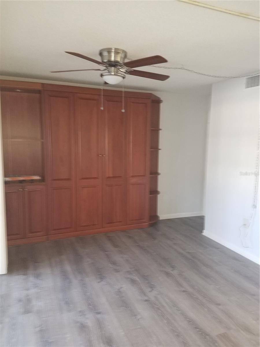 New Port Richey, FL 34652,4854 MARINE Pkwy #103
