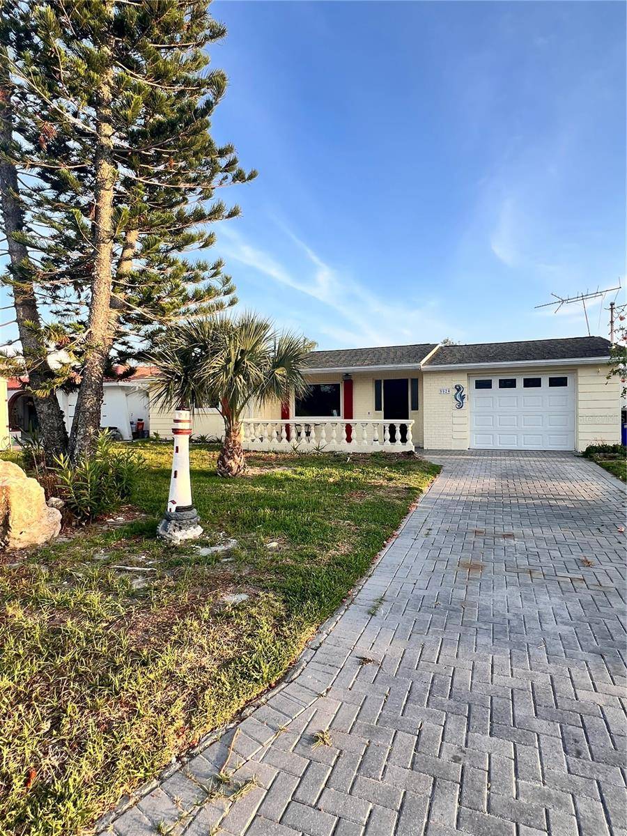 New Port Richey, FL 34652,3924 HEADSAIL DR