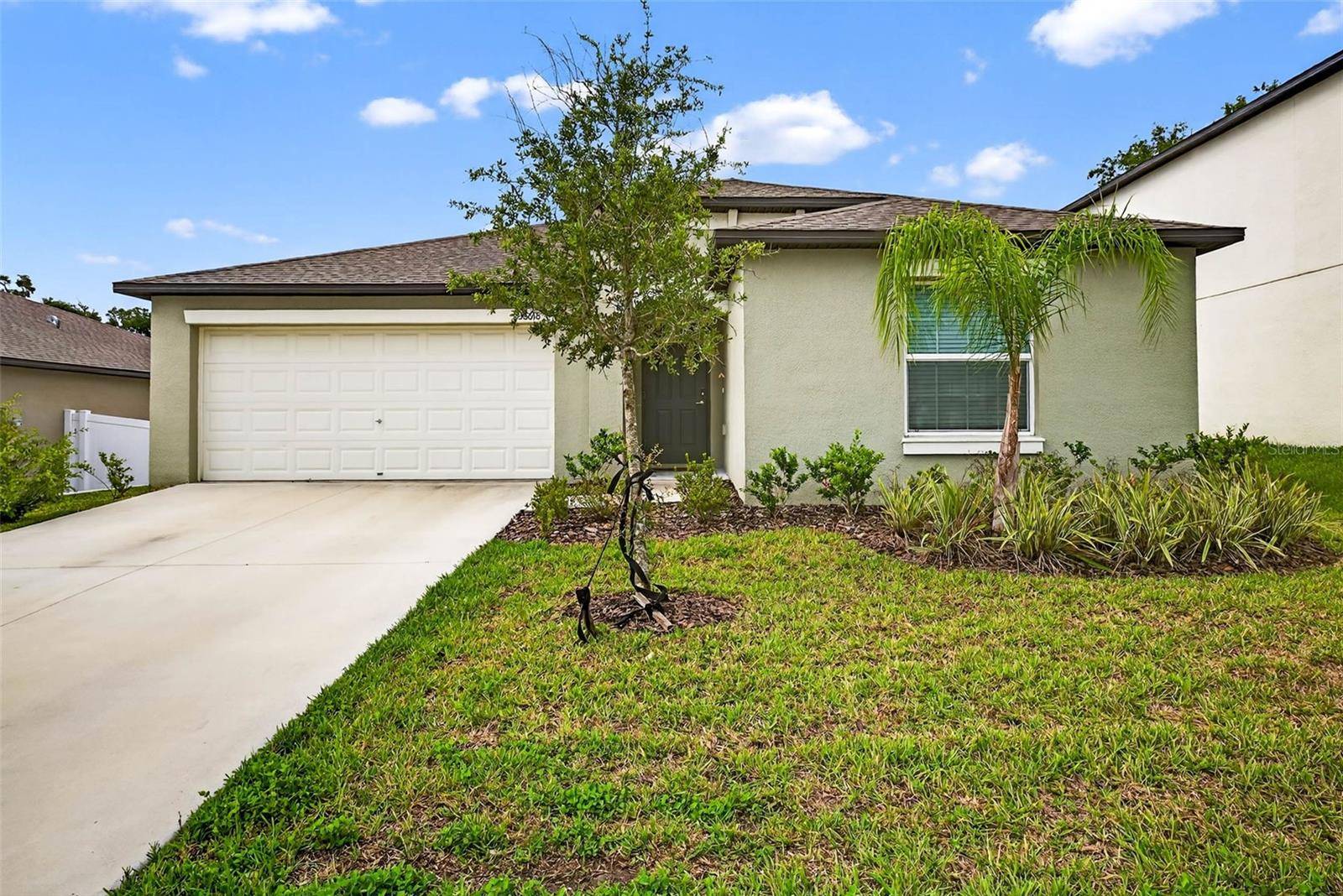 Zephyrhills, FL 33541,36618 GARDEN WALL WAY