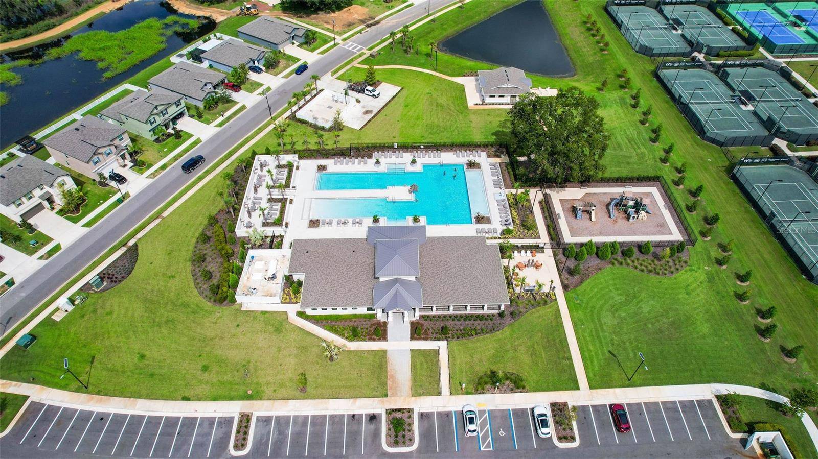 Zephyrhills, FL 33541,36618 GARDEN WALL WAY