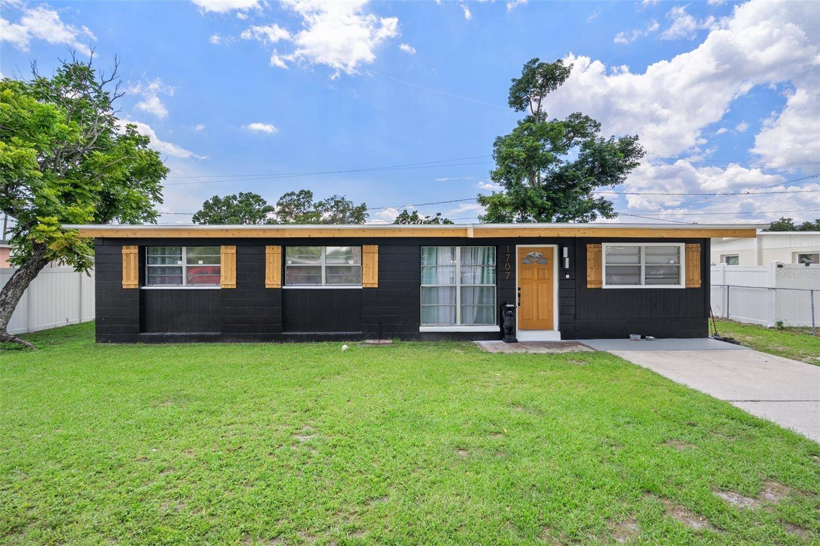 Tampa, FL 33619,1707 WINDSOR WAY