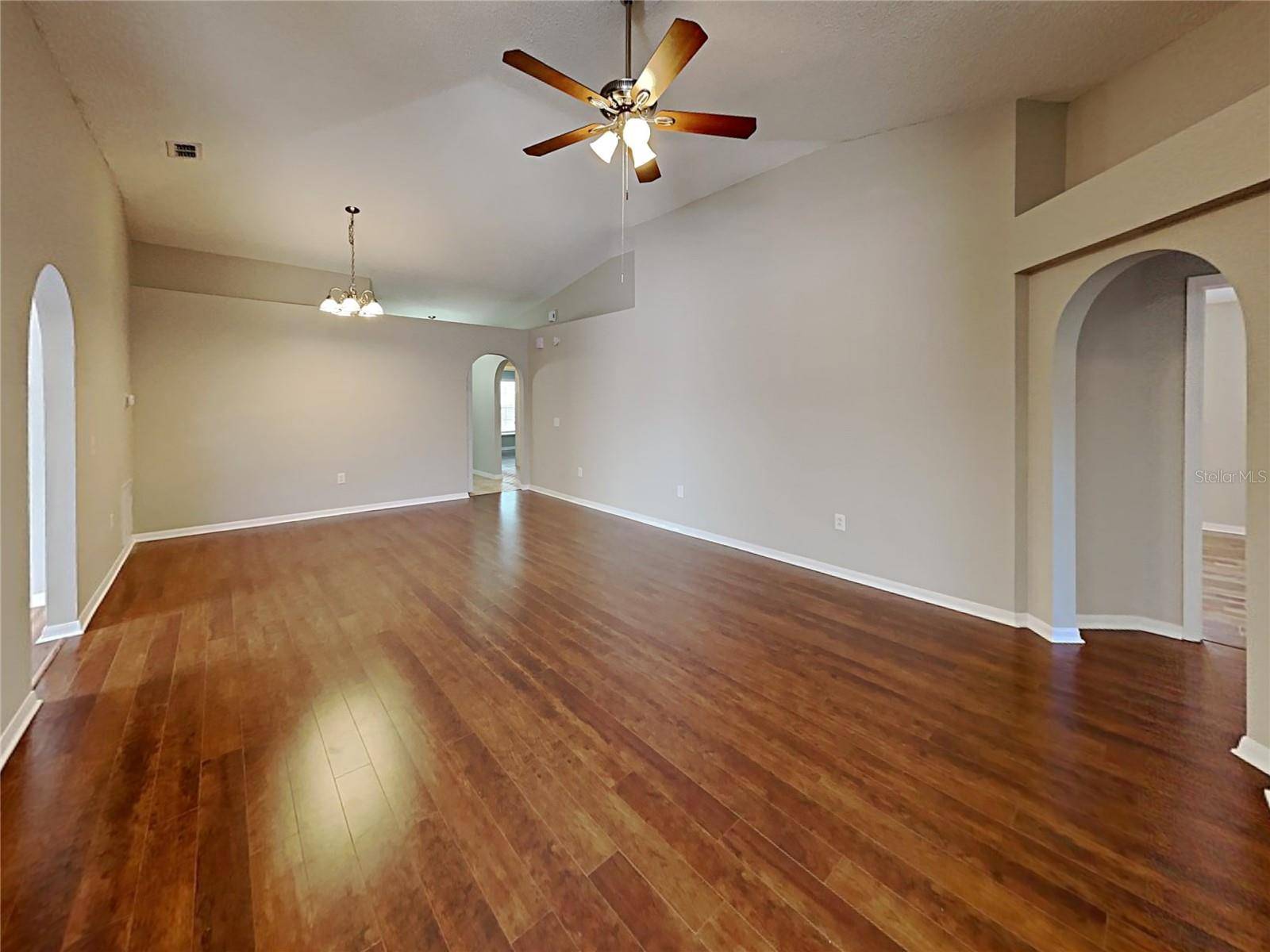 Gibsonton, FL 33534,13034 WATERBOURNE DR