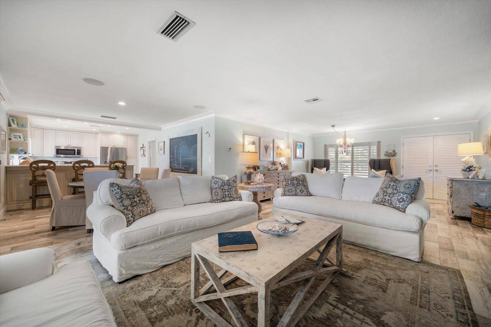 Belleair Beach, FL 33786,202 HOWARD DR