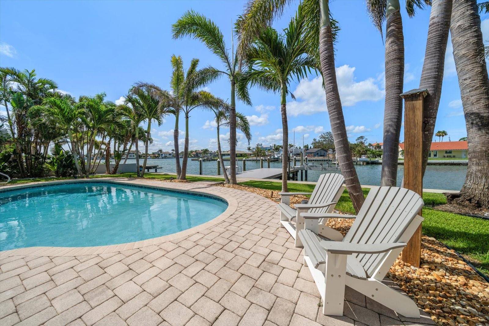 Belleair Beach, FL 33786,202 HOWARD DR