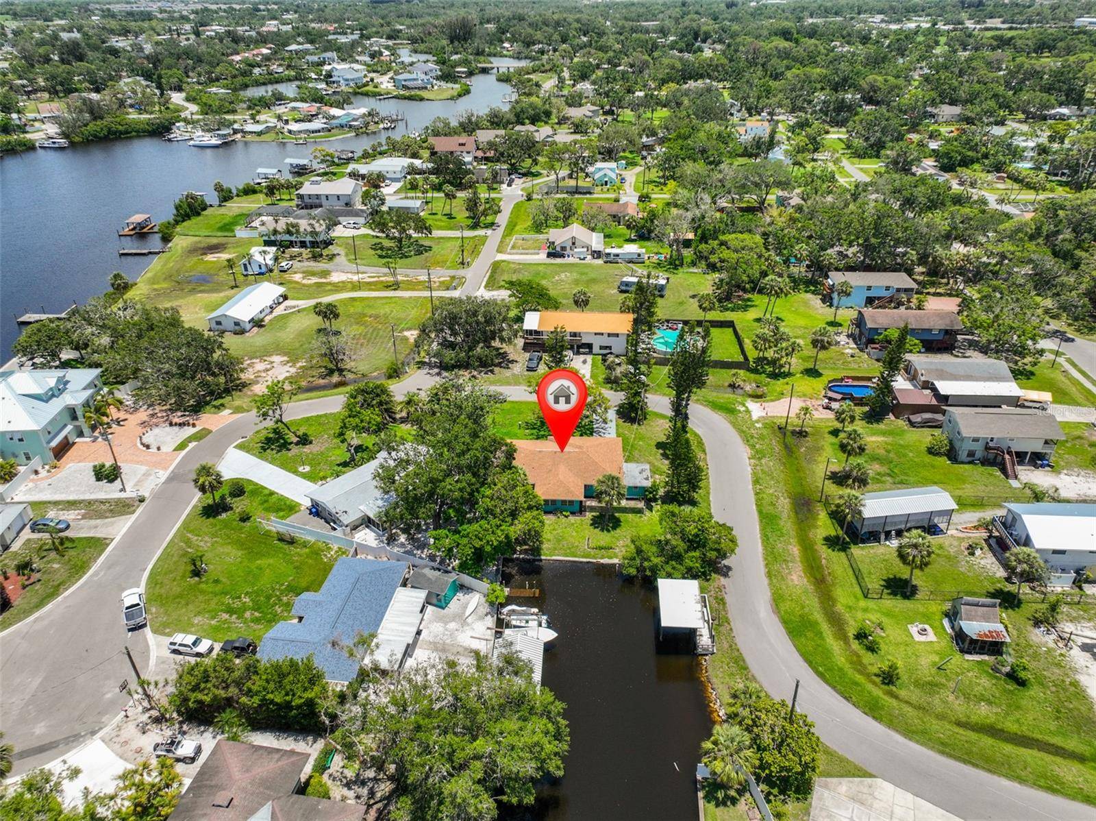 Ruskin, FL 33570,301 CARLYLE BLVD