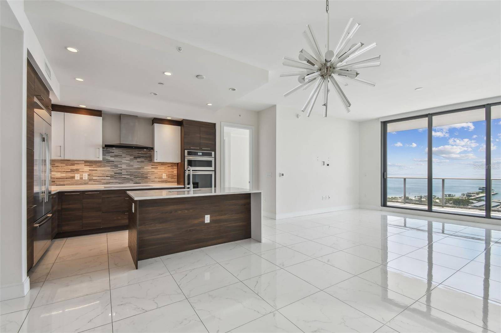 St Petersburg, FL 33701,100 1ST AVE N #2304
