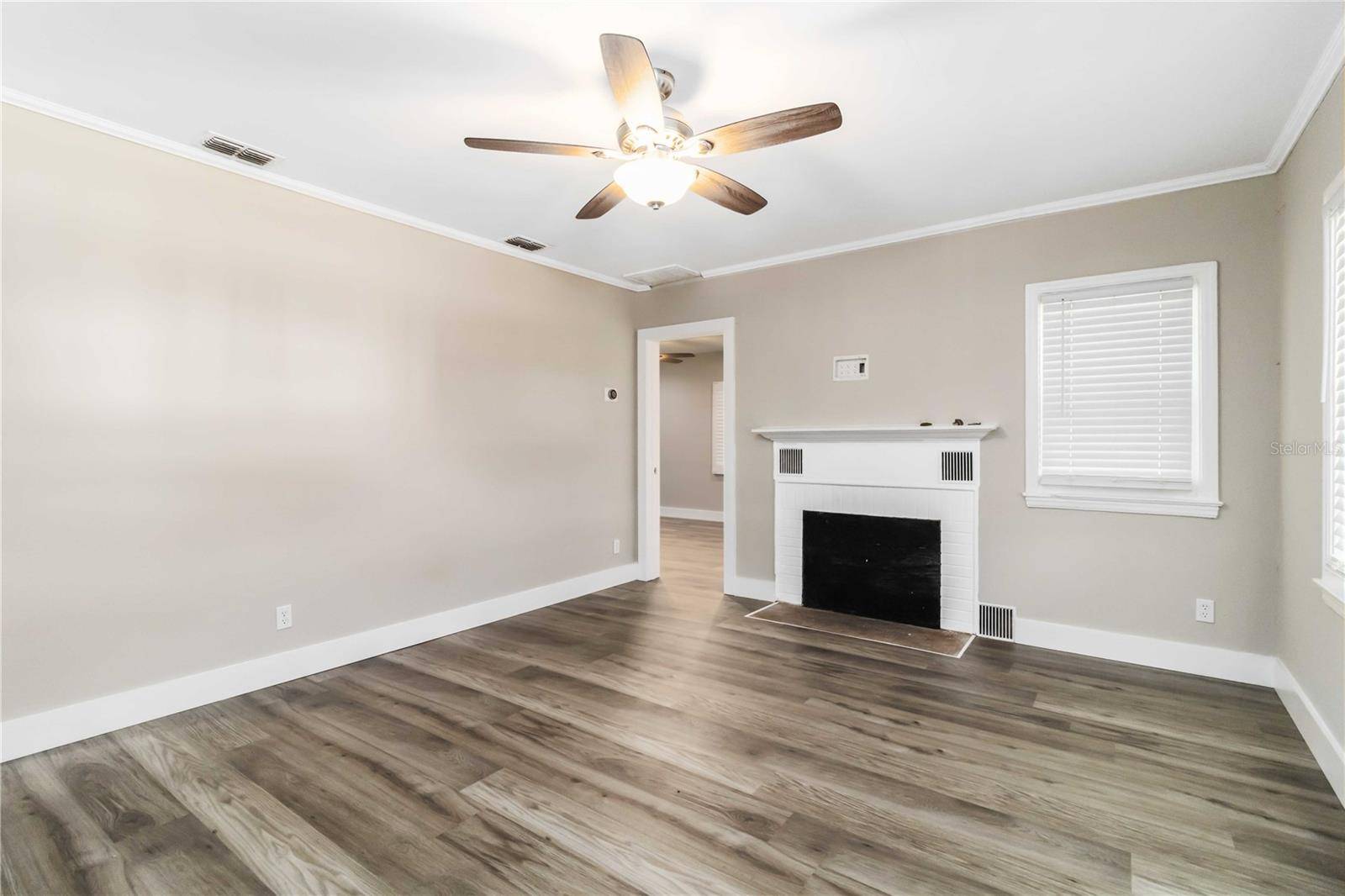 St Petersburg, FL 33705,4020 MIRAMAR WAY S