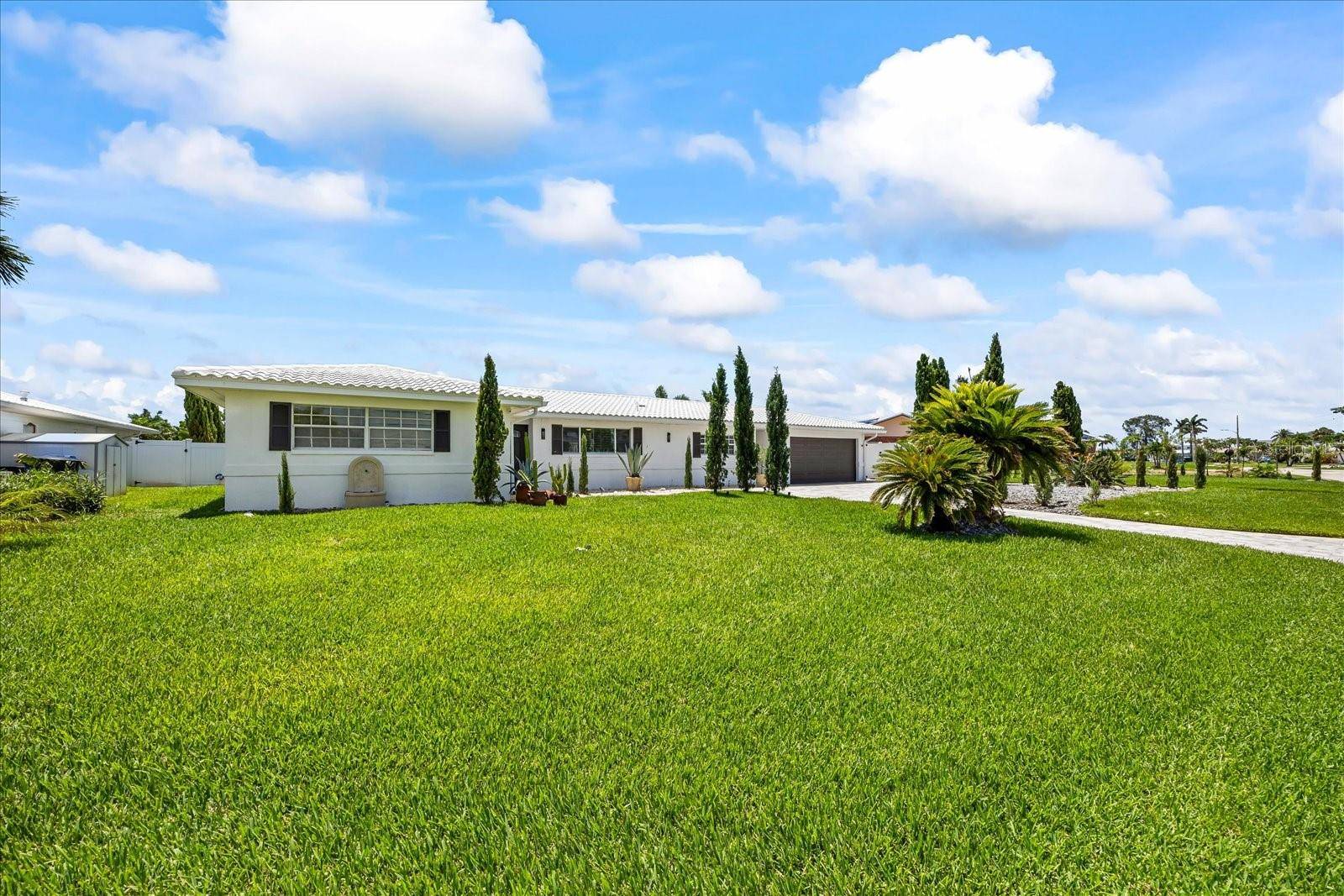 St Petersburg, FL 33707,7892 10TH AVE S