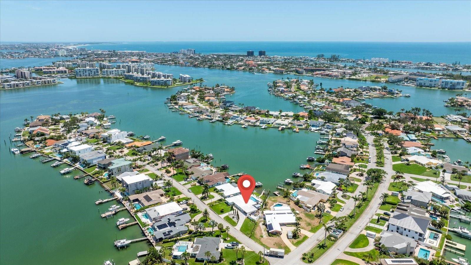 St Petersburg, FL 33707,7892 10TH AVE S