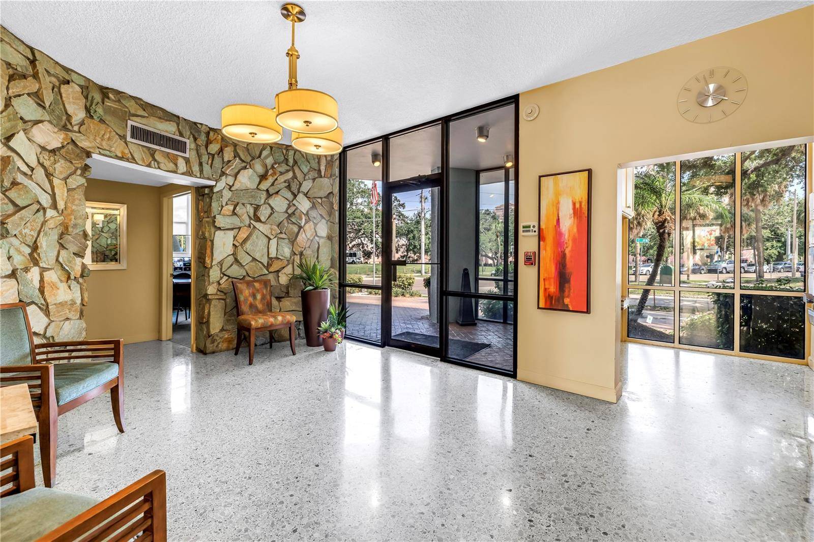 St Petersburg, FL 33701,700 BEACH DR NE #602