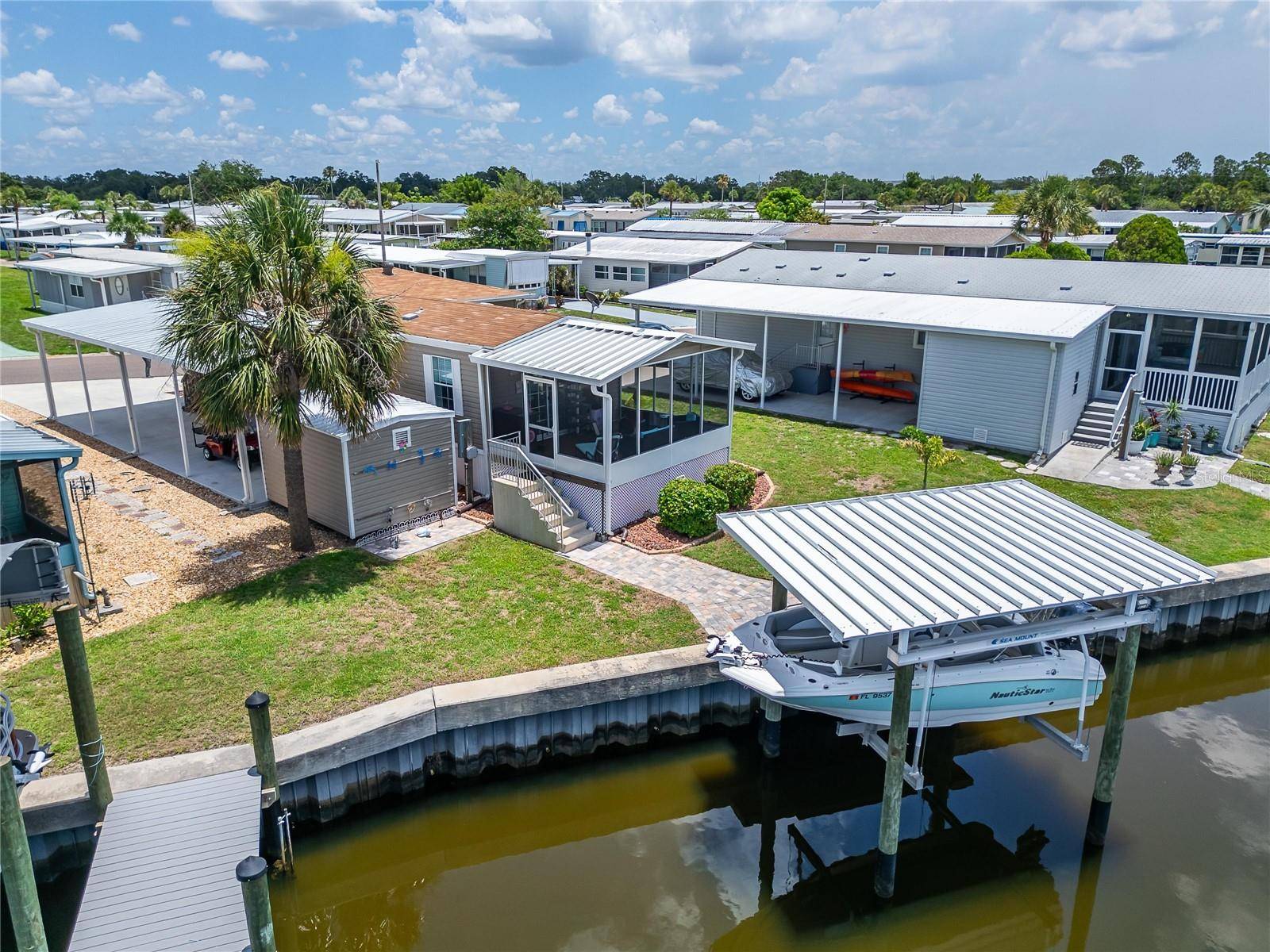 Apollo Beach, FL 33572,108 W SAINT ANNES CIR