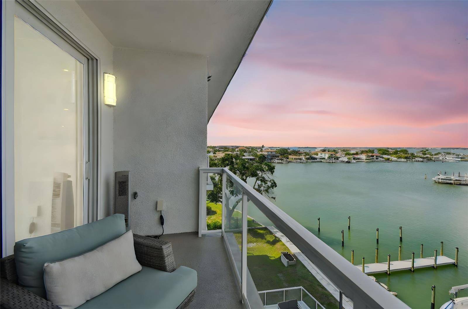 Clearwater Beach, FL 33767,415 ISLAND WAY #507