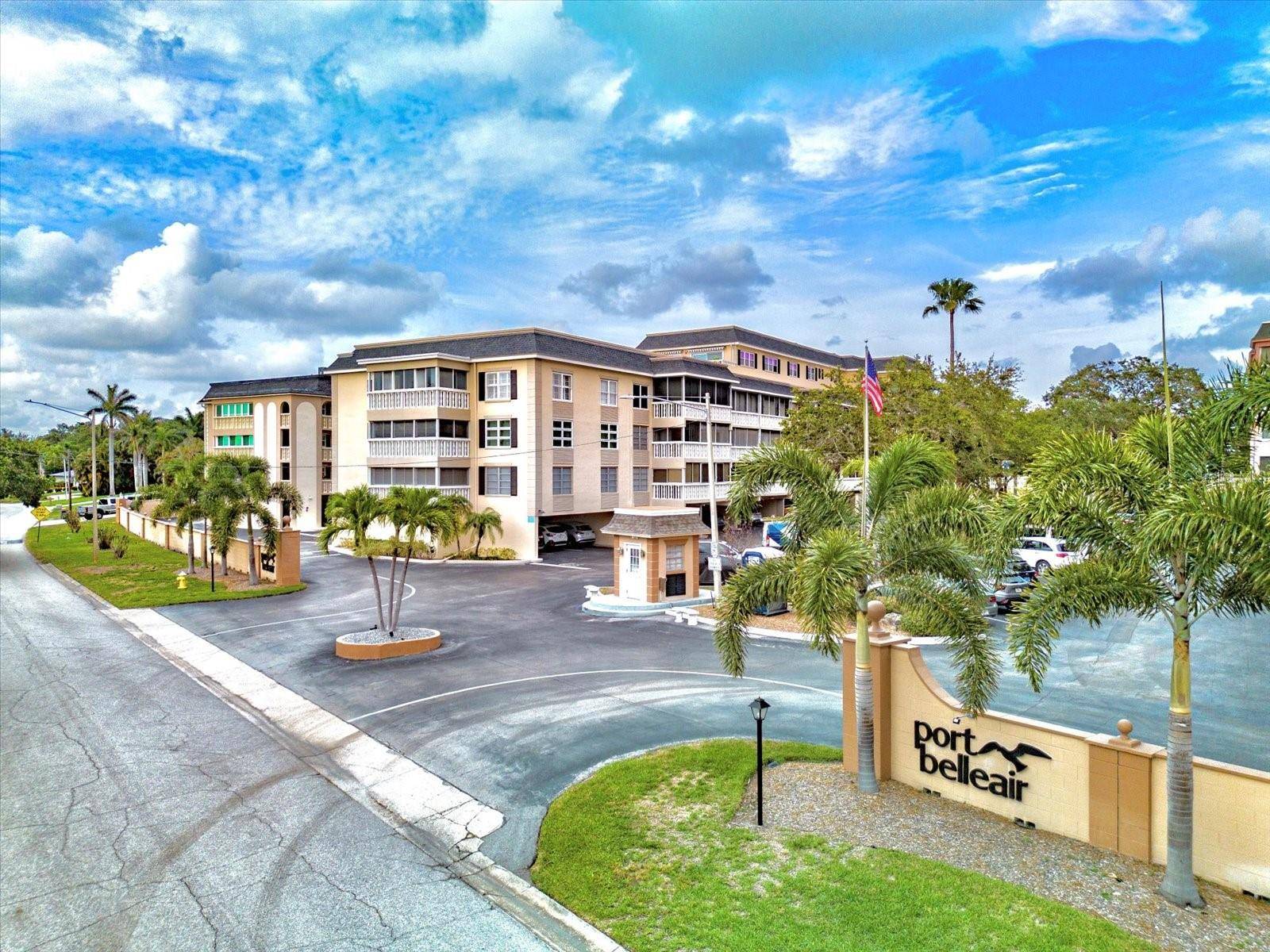 Belleair Bluffs, FL 33770,139 BLUFF VIEW DR #405