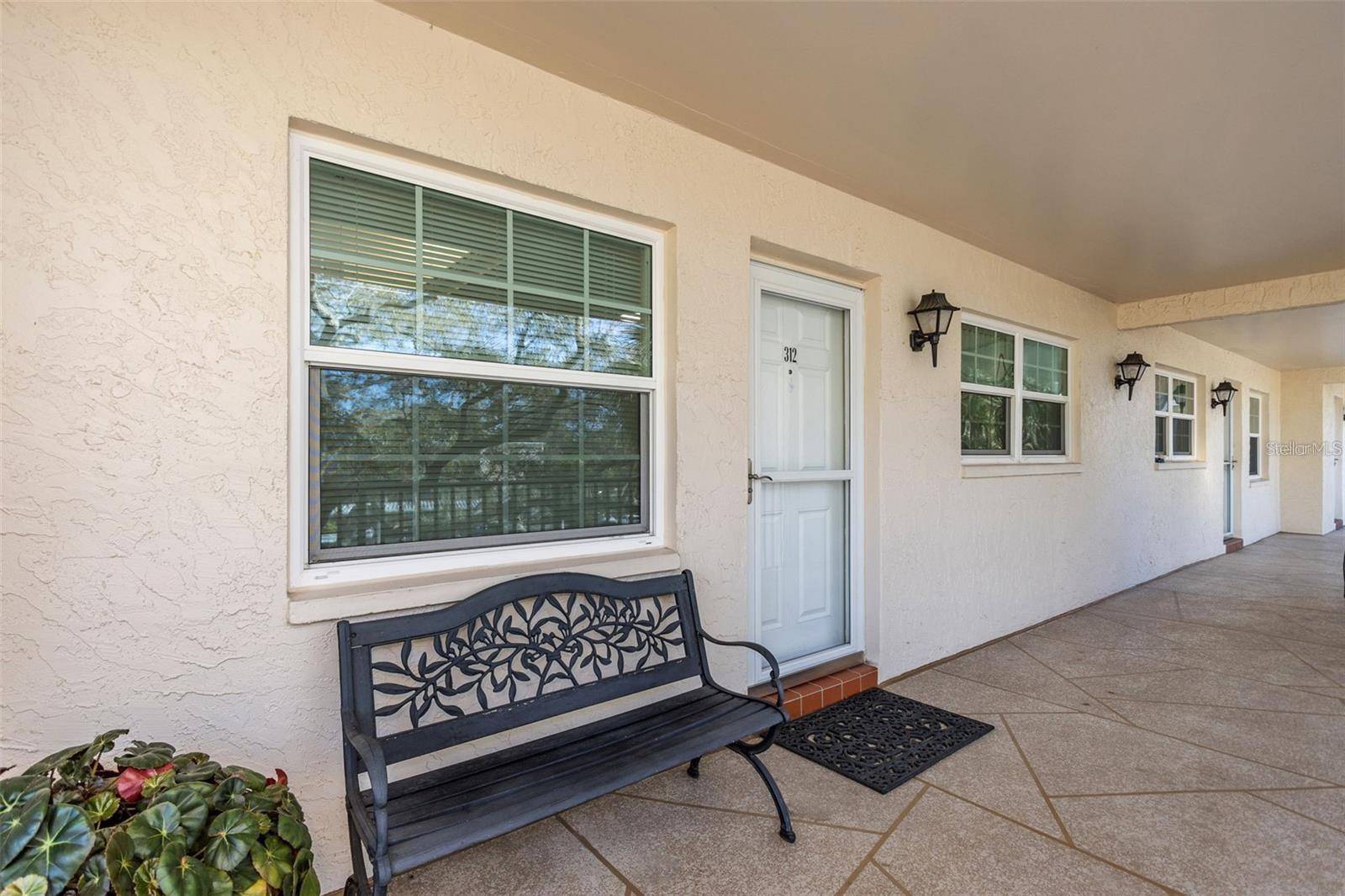 Dunedin, FL 34698,940 VIRGINIA ST #303