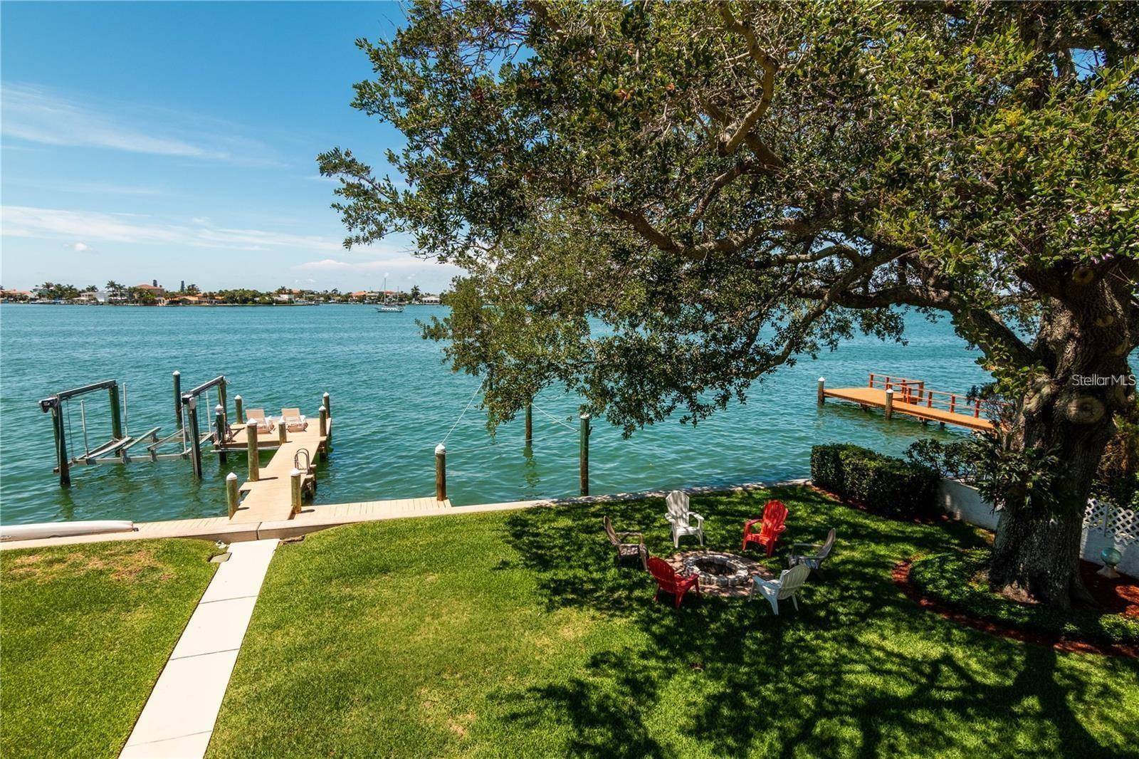 Treasure Island, FL 33706,3 PARADISE LN