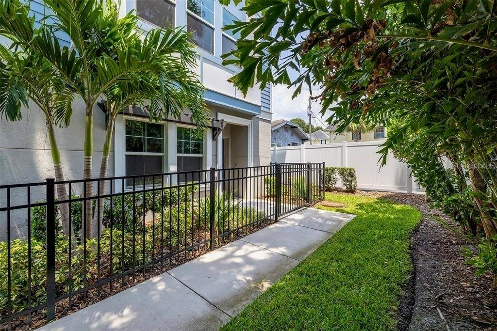 Tampa, FL 33609,3120 W AZEELE ST #1