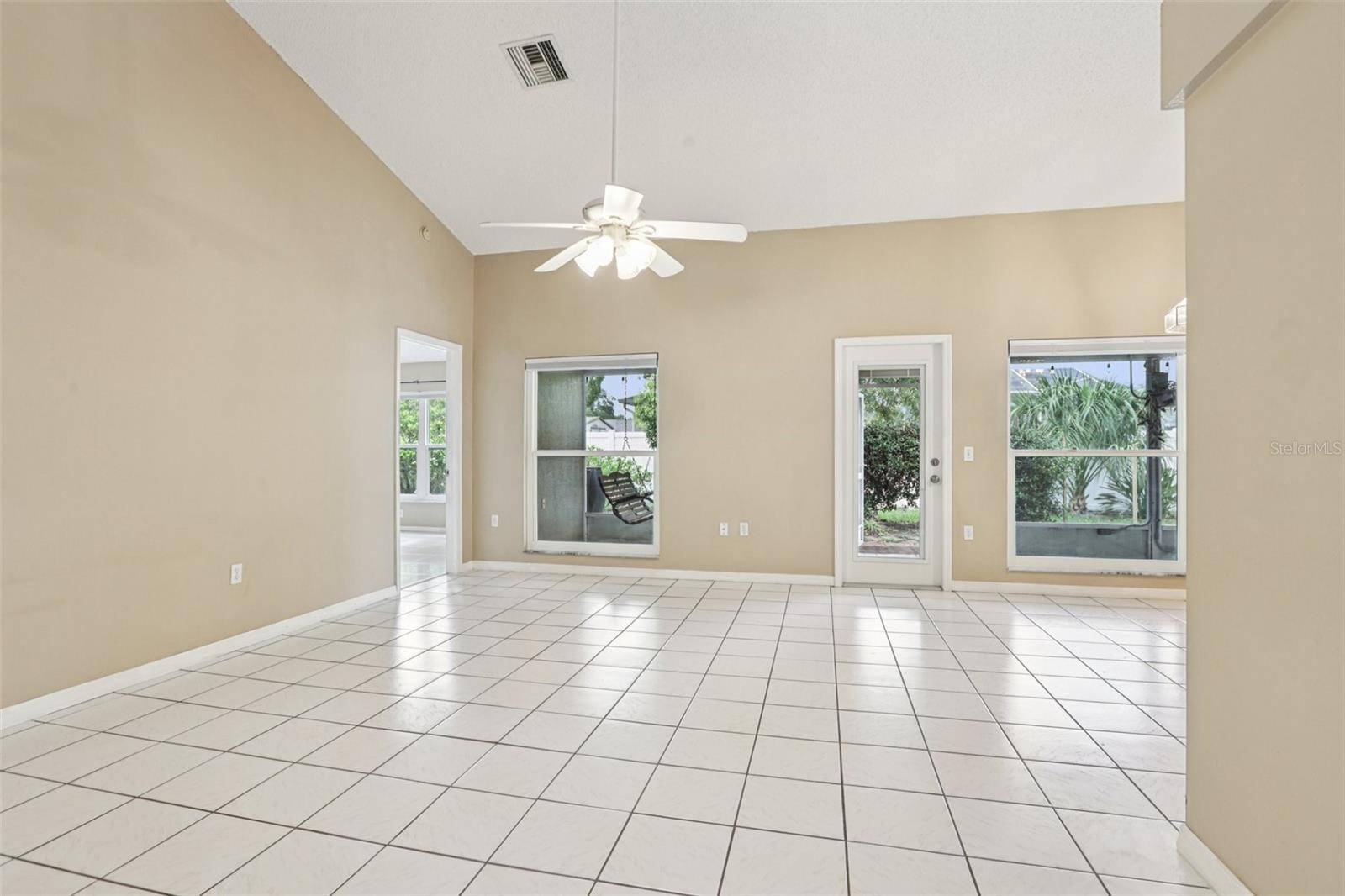 Hudson, FL 34667,10304 RAINBOW OAKS DR