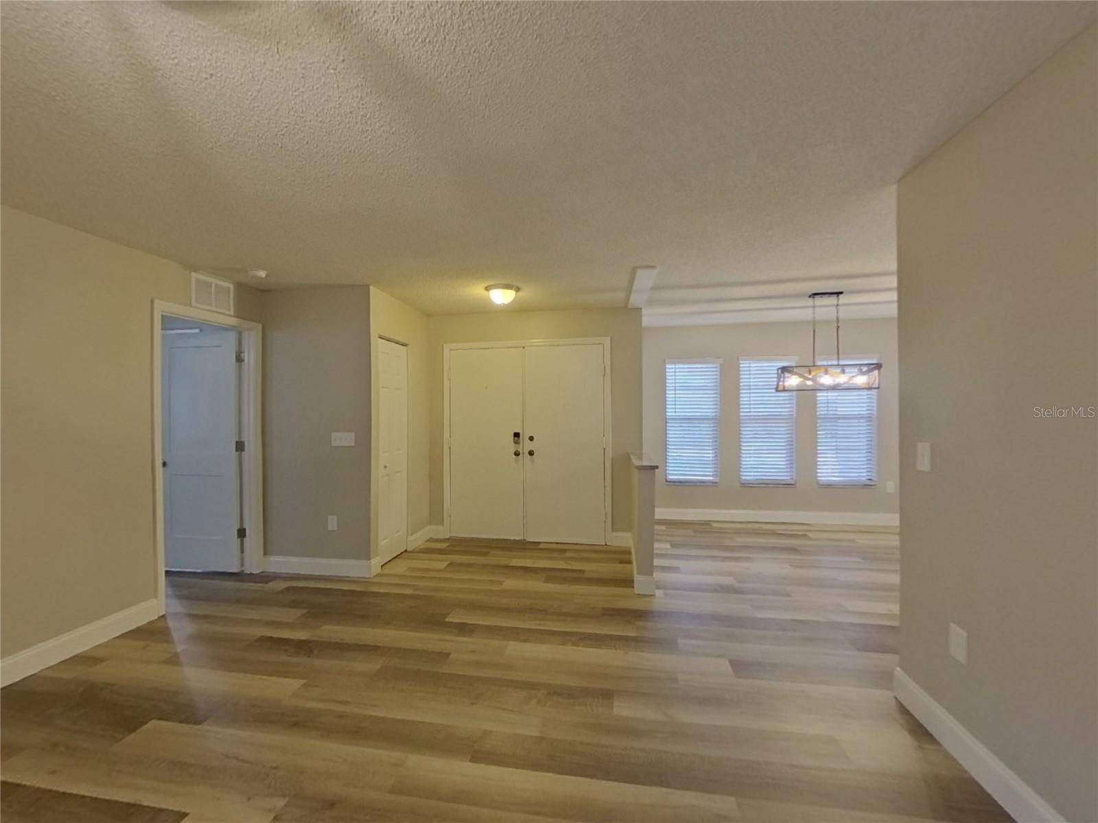 Sarasota, FL 34232,1535 BAY HILL CIR