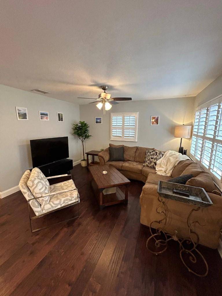 Tampa, FL 33604,302 W FERN ST