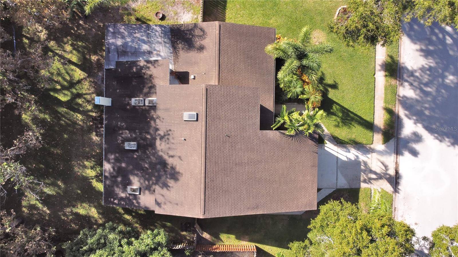 Palm Harbor, FL 34683,852 VILLAGE WAY
