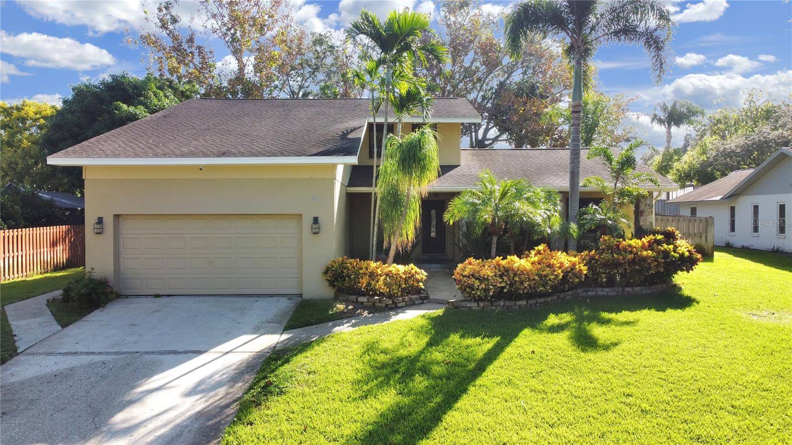 Palm Harbor, FL 34683,852 VILLAGE WAY