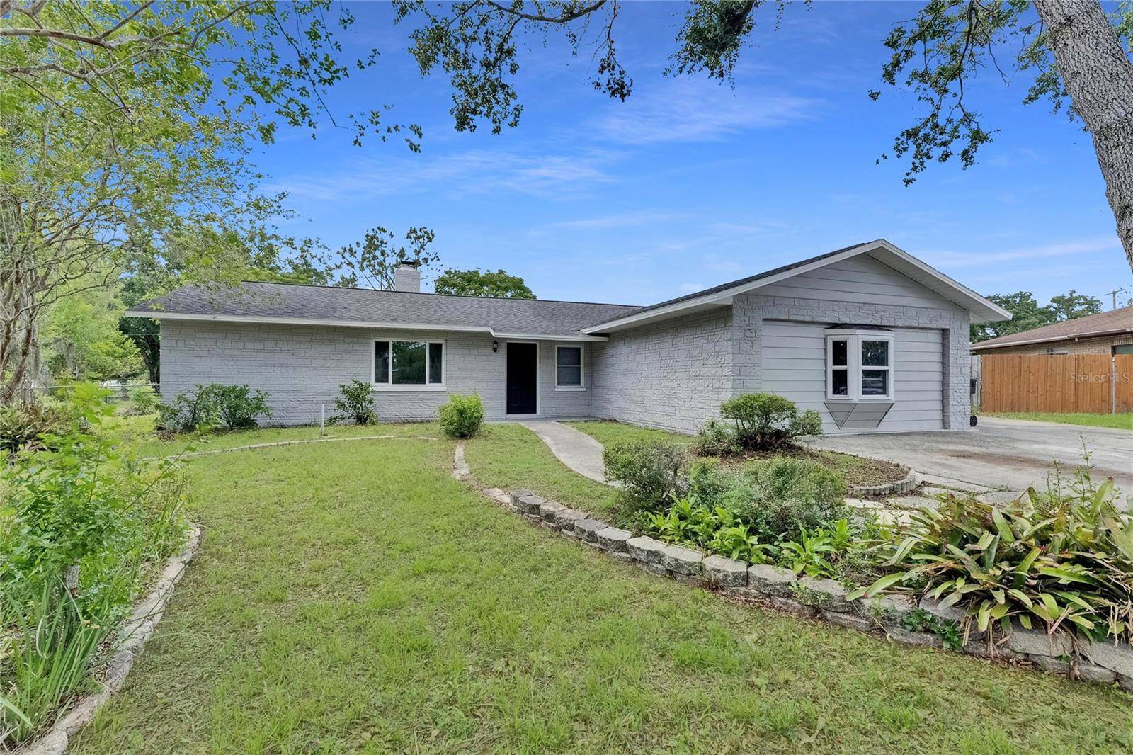 Seffner, FL 33584,1237 OAK VALLEY DR