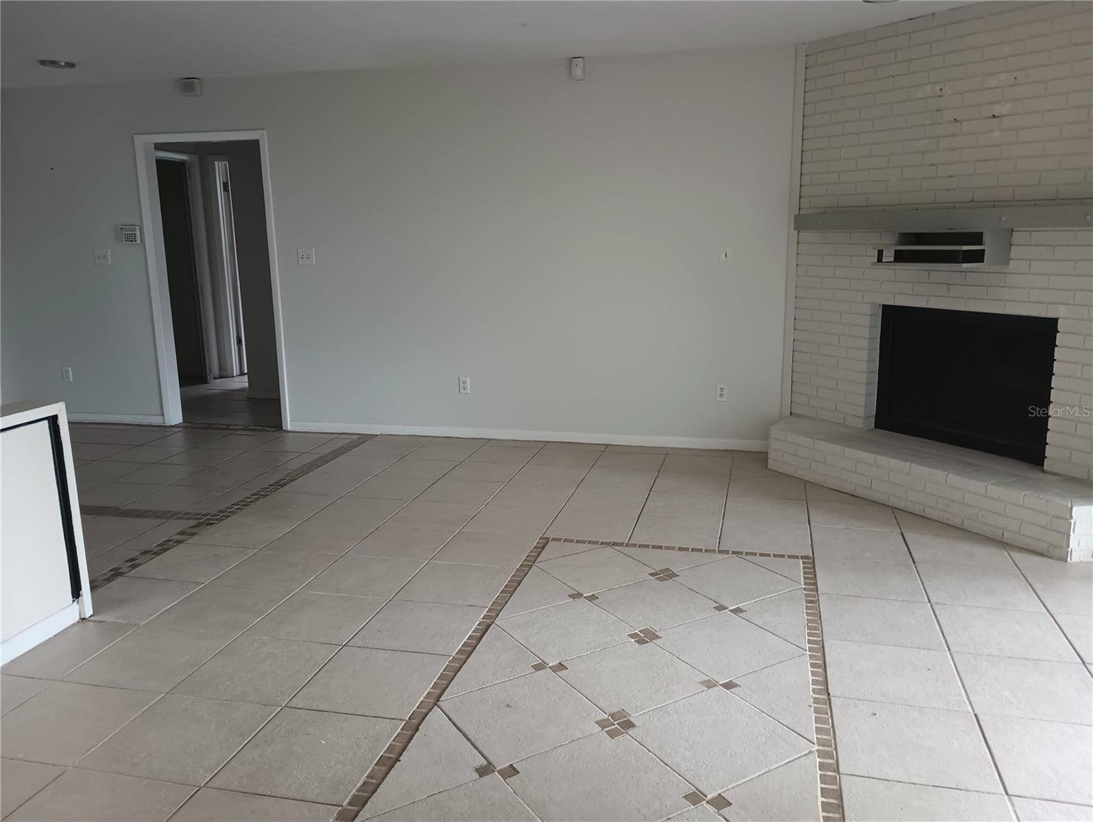 Tampa, FL 33624,4701 COUNTRY HILLS DR