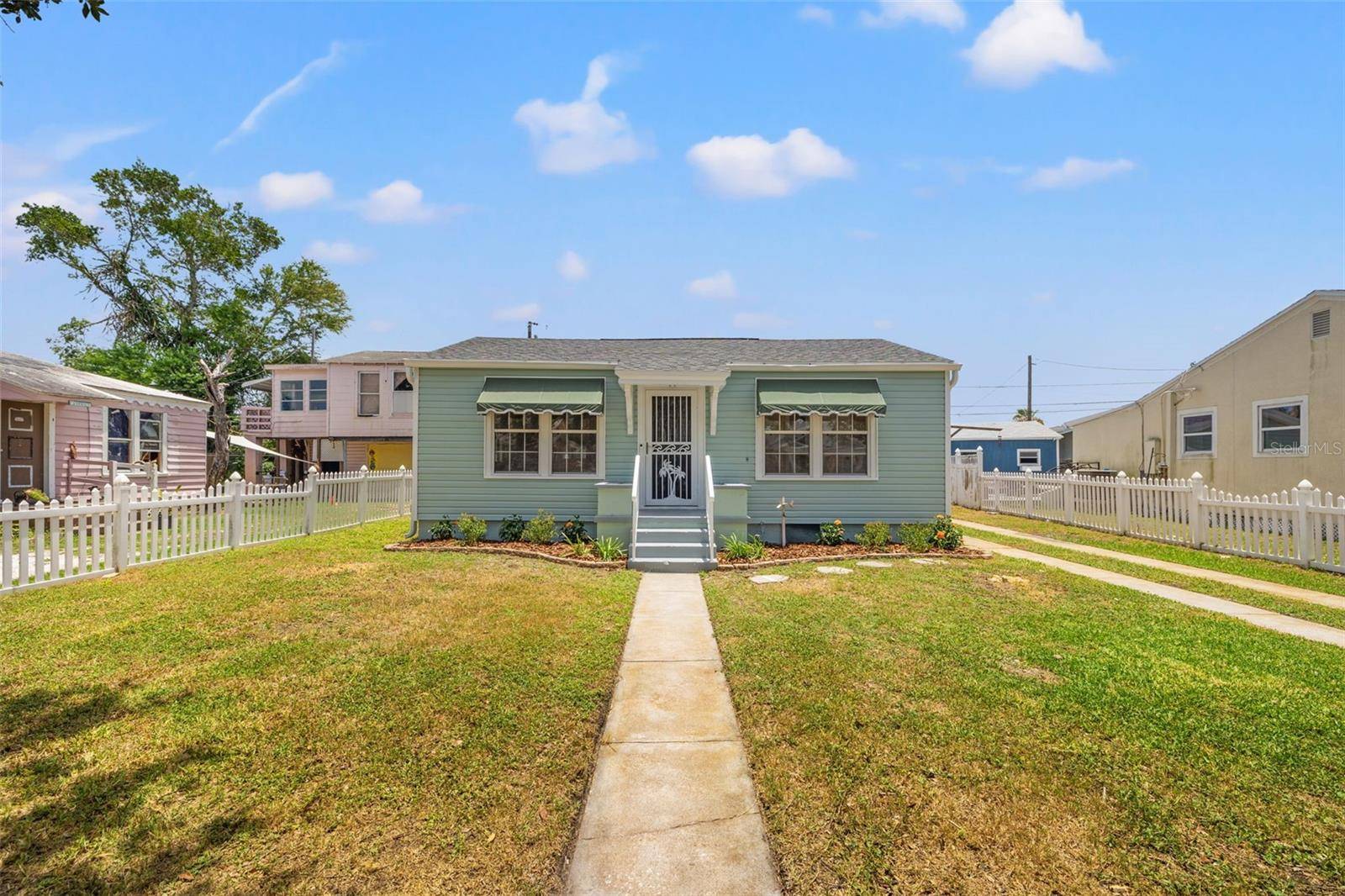 St Petersburg, FL 33705,3940 MIRAMAR WAY S