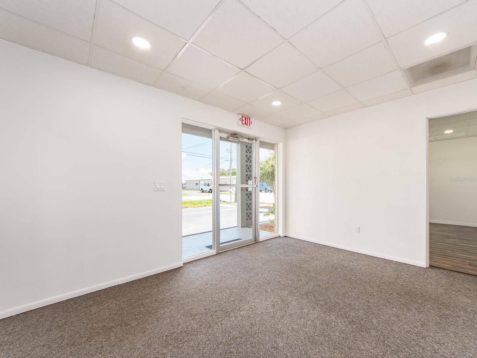 Clearwater, FL 33765,2051 RANGE RD