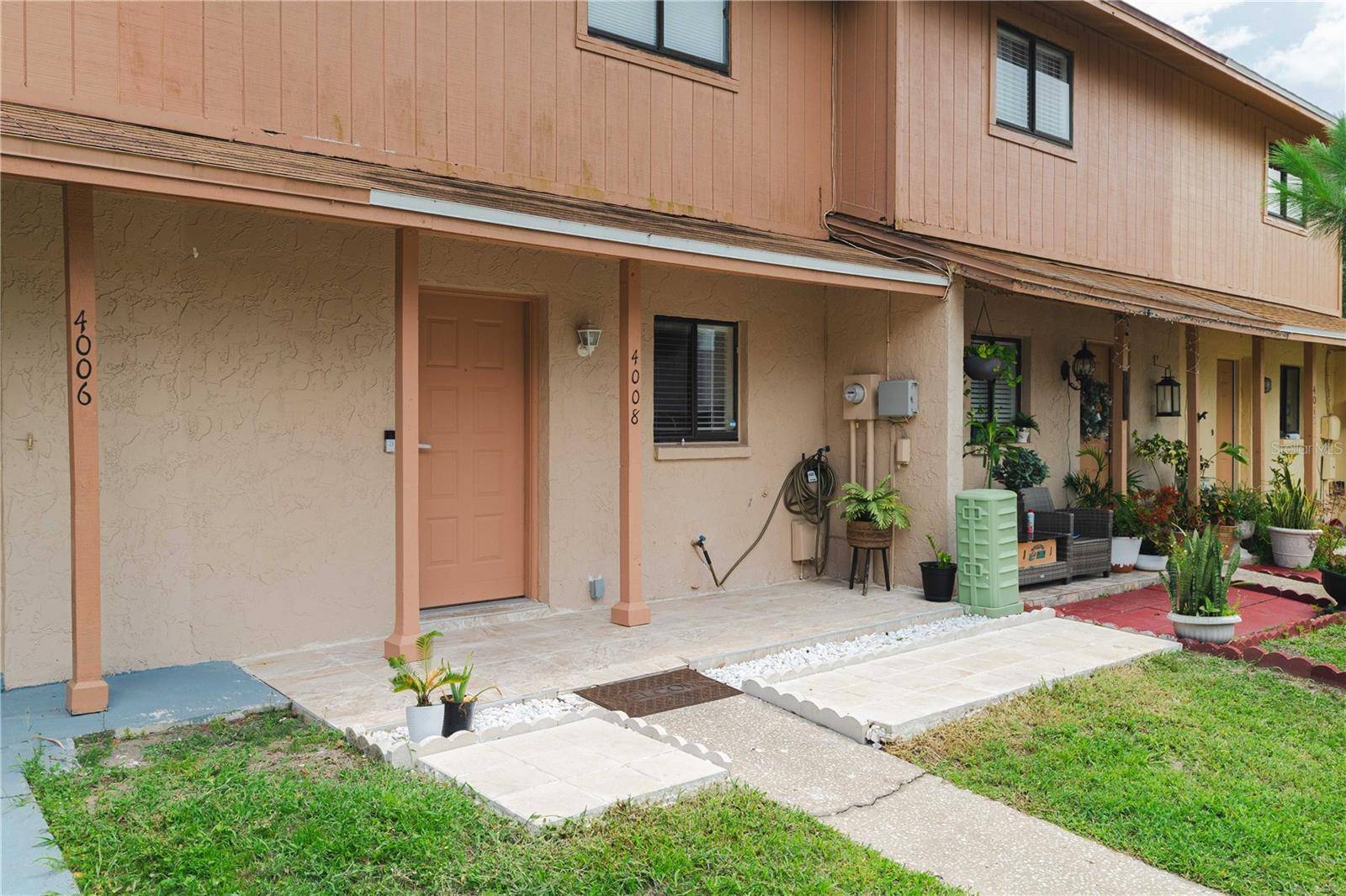 Tampa, FL 33614,4008 PINE LIMB CT