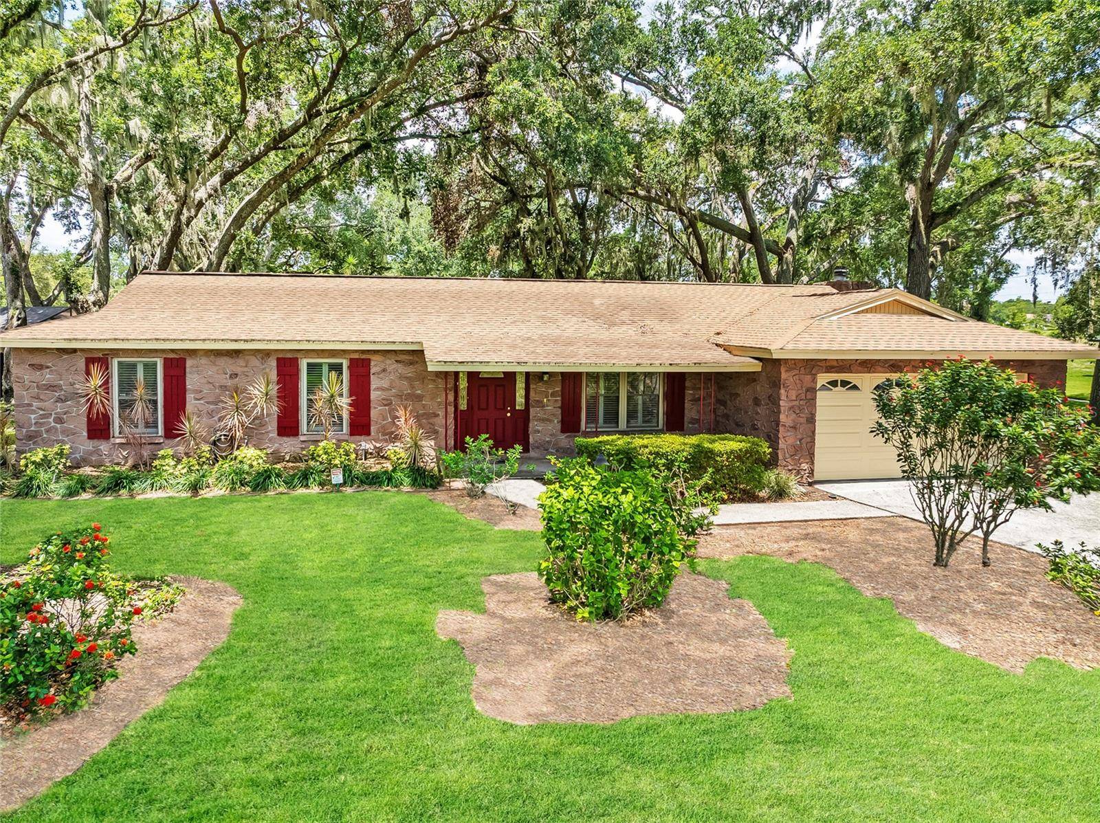 Seffner, FL 33584,616 PAWN WAY