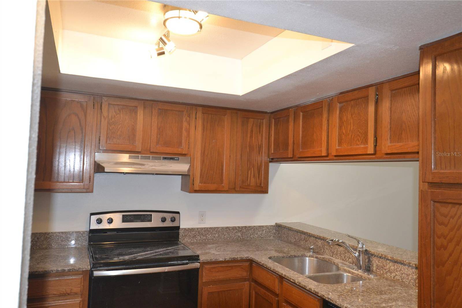 Oldsmar, FL 34677,209 WOODLAKE WYNDE