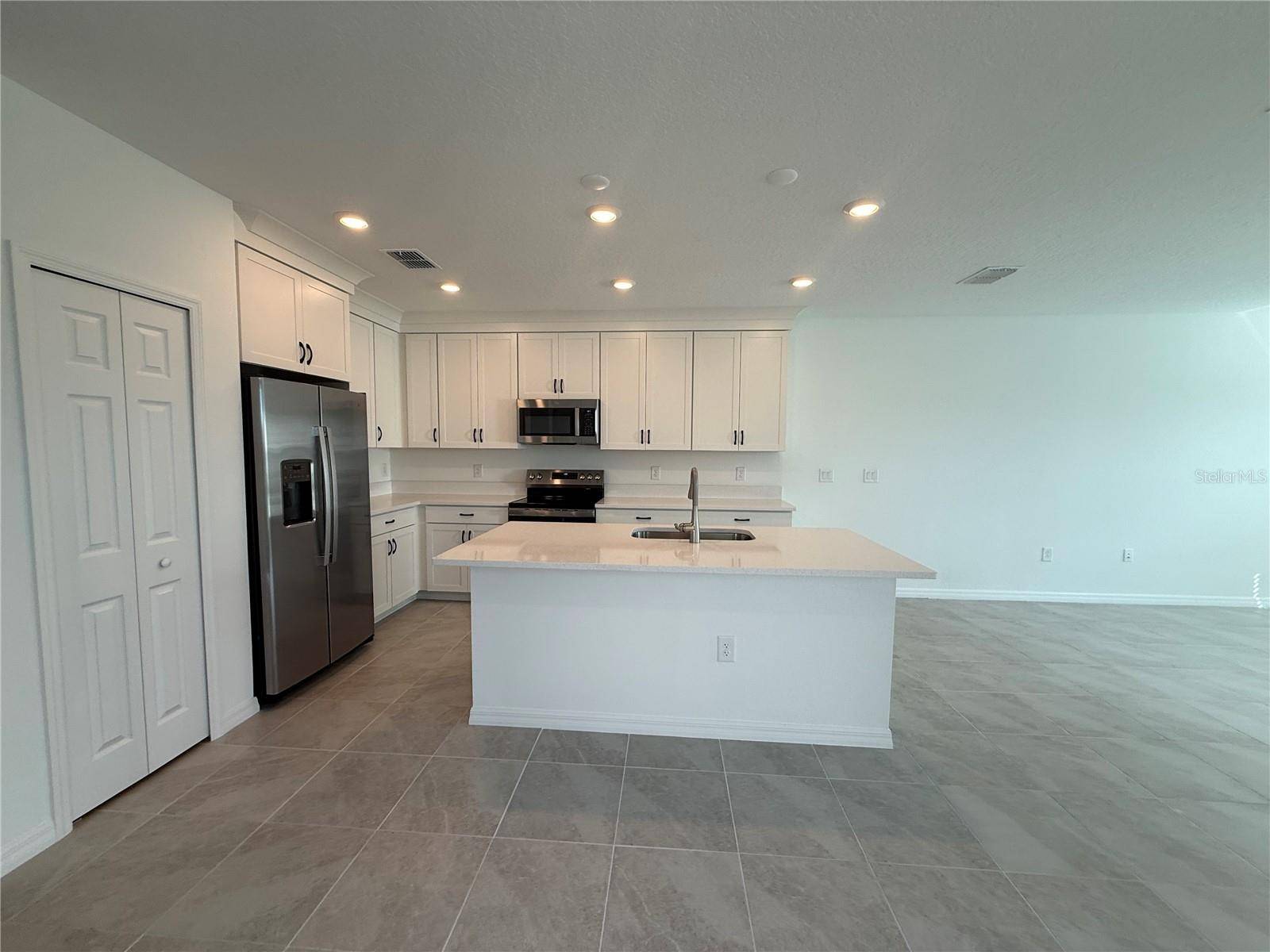 Palmetto, FL 34221,5429 TRIPOLI DR