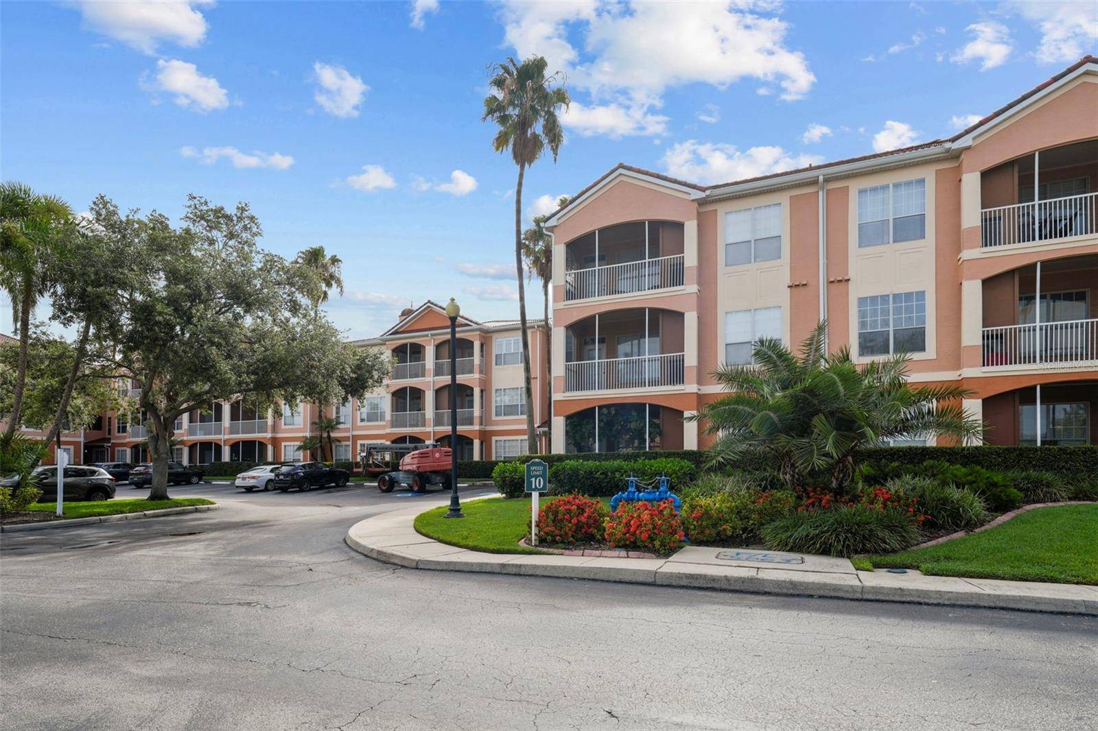 Tampa, FL 33611,5000 CULBREATH KEY WAY #1-112