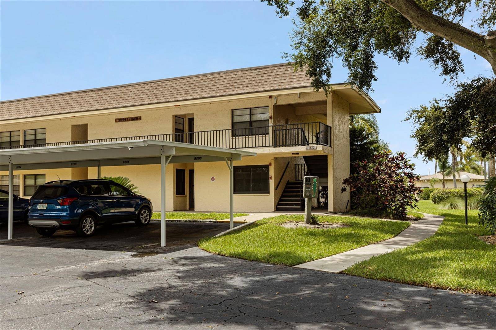 Largo, FL 33774,12300 VONN RD #9105