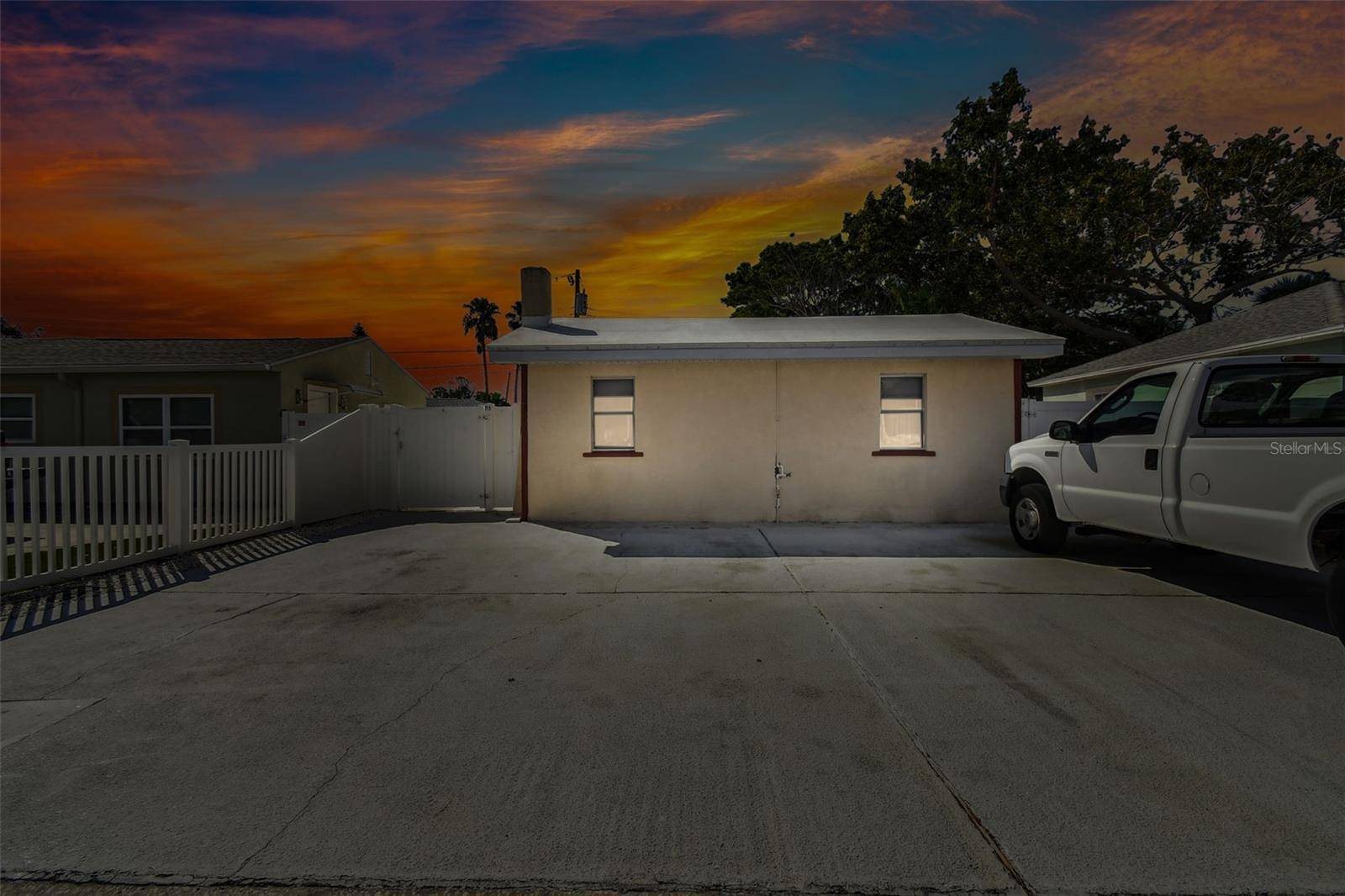 Madeira Beach, FL 33708,223 148TH AVE E