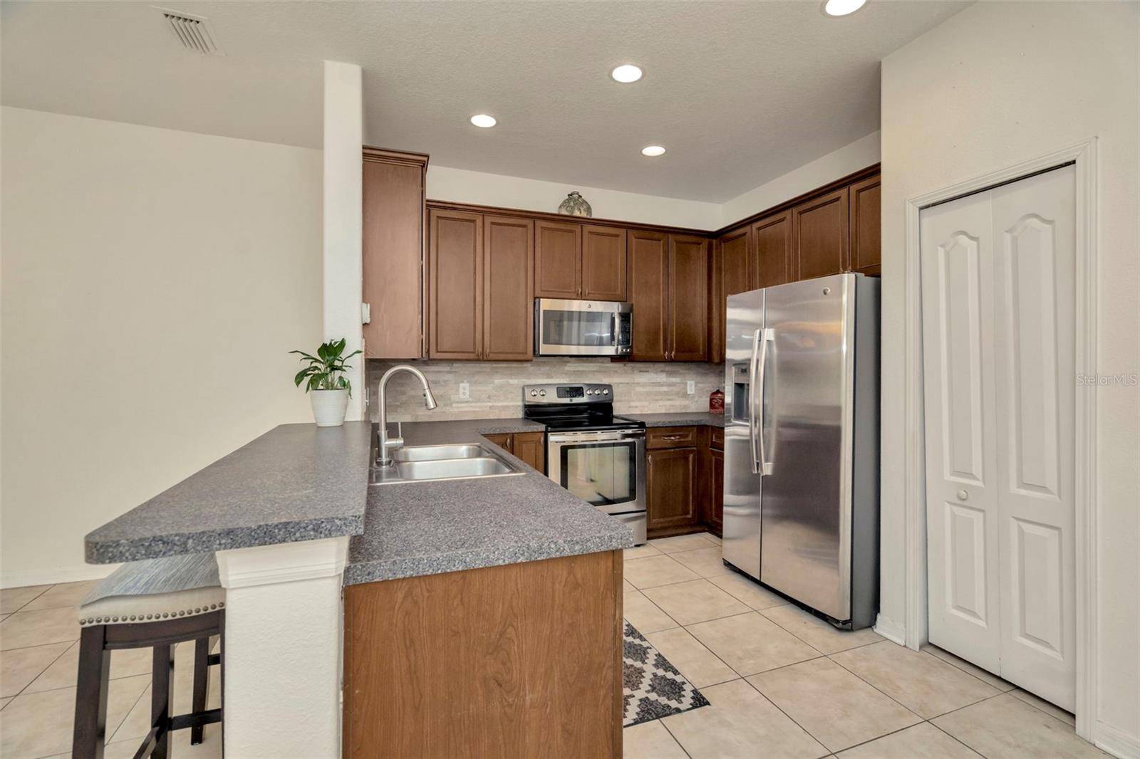 Riverview, FL 33578,9240 STONE RIVER PL