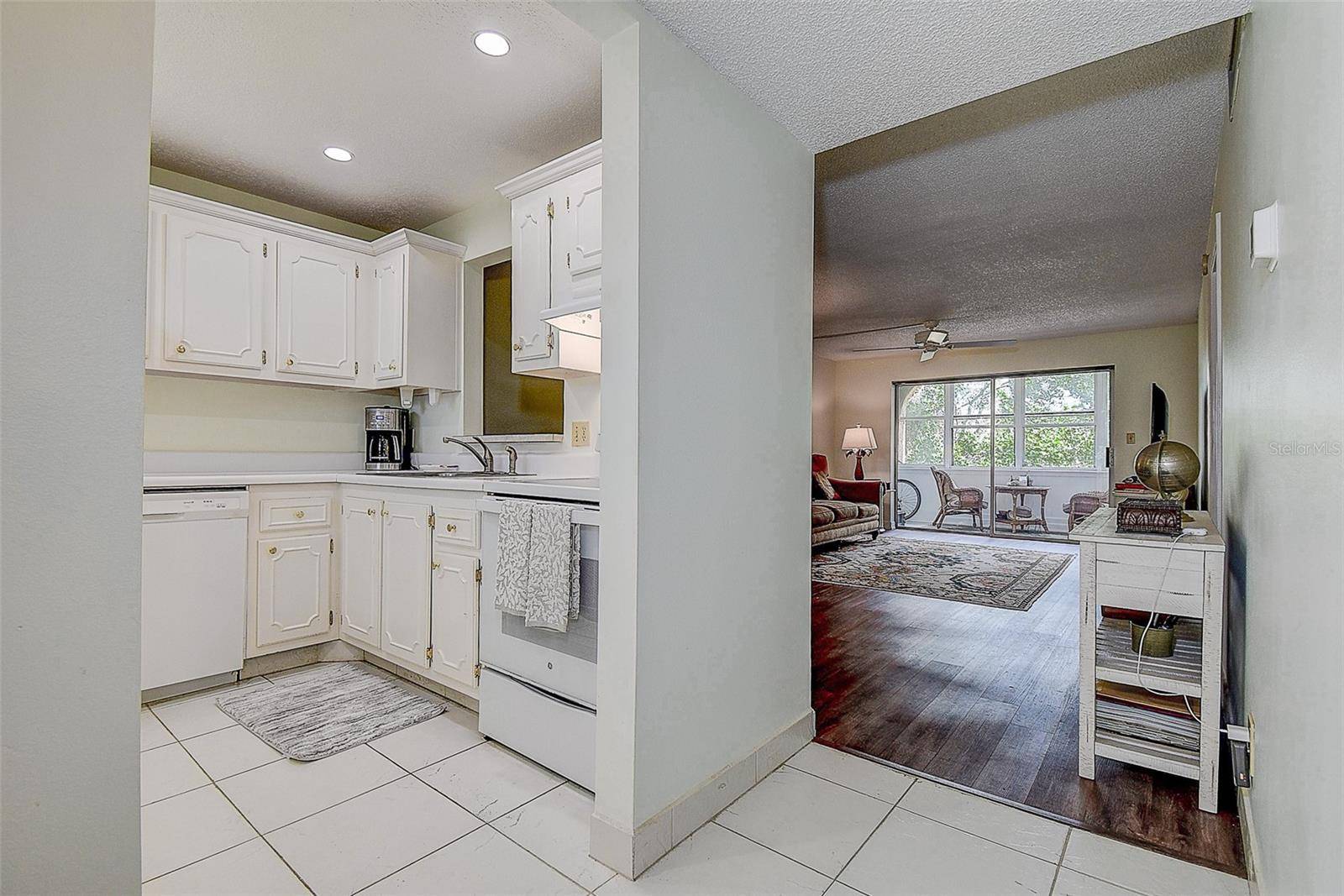 Largo, FL 33771,11485 OAKHURST RD #310