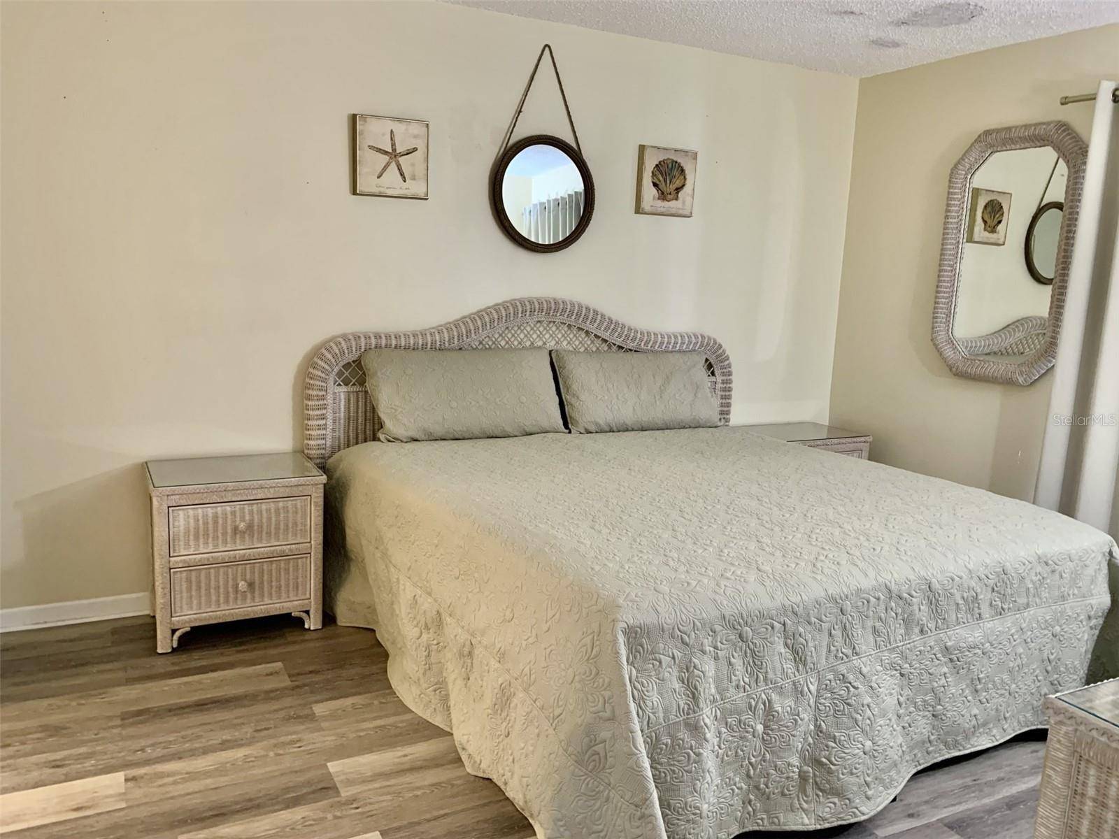 New Port Richey, FL 34652,4712 MARINE Pkwy #203