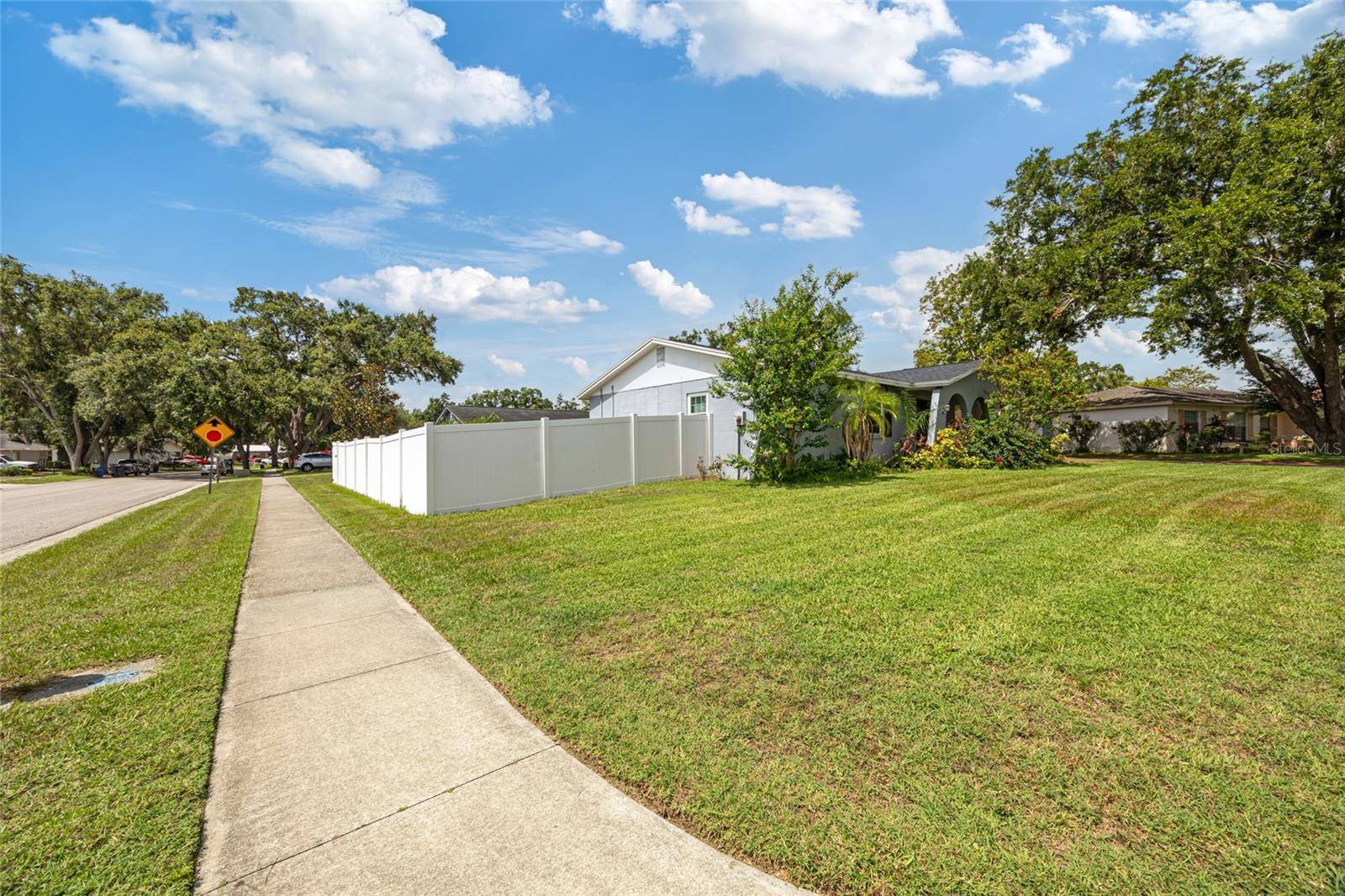Brandon, FL 33510,602 HILLPOINT WAY
