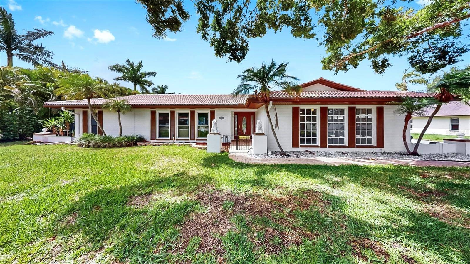 Clearwater, FL 33764,2401 ROBERTA LN