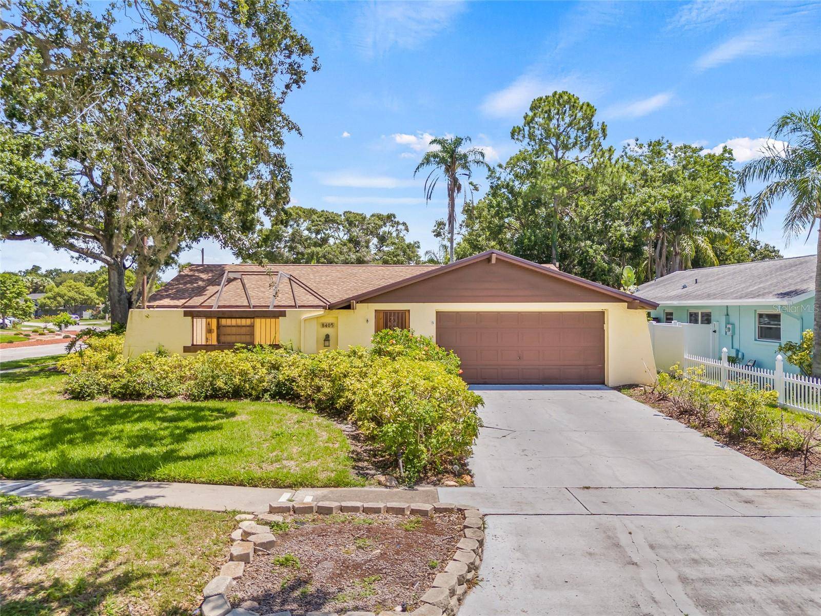 Tampa, FL 33615,8405 WOODBRIDGE BLVD