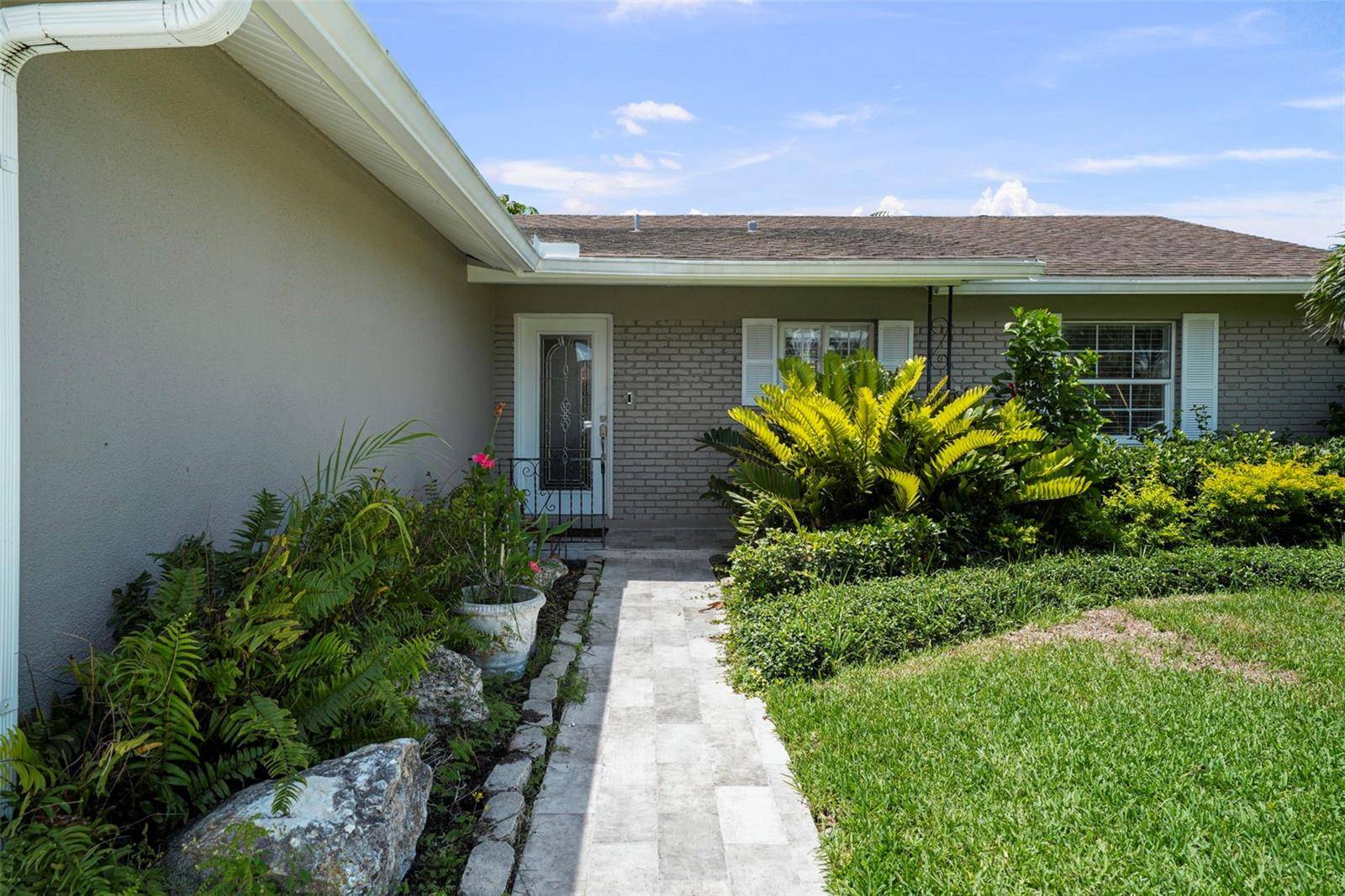 Tampa, FL 33615,8718 TAHITI LN