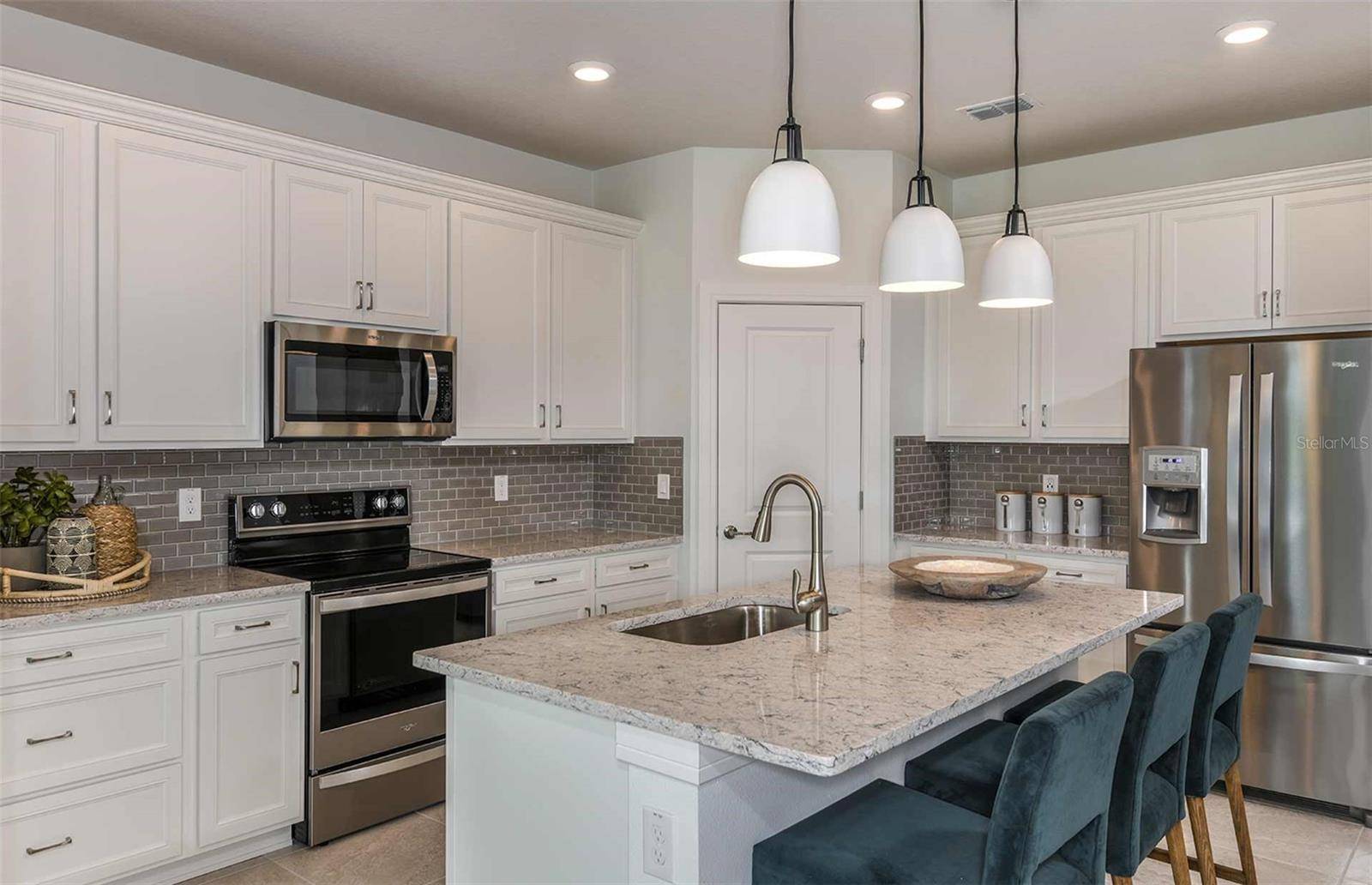 Thonotosassa, FL 33592,9724 REDWOOD HEIGHTS LOOP