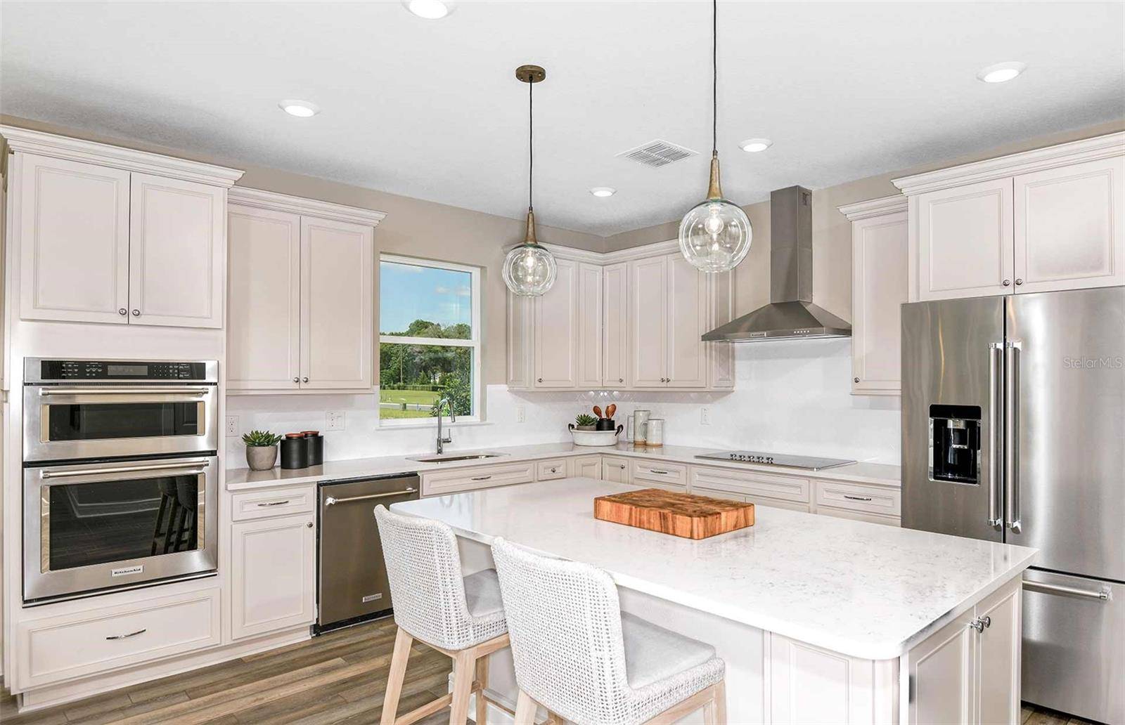 Thonotosassa, FL 33592,9737 REDWOOD HEIGHTS LOOP