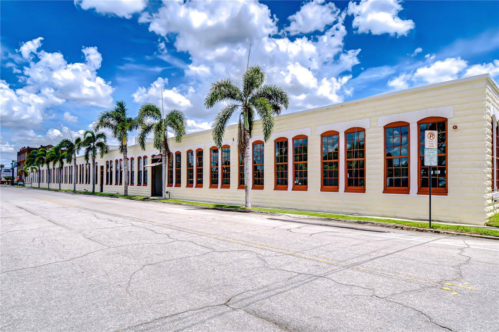 Tampa, FL 33605,2001 E 2ND AVE #12
